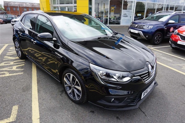 Renault Megane 1.2 TCe Dynamique Nav Hatchback 5dr Petrol