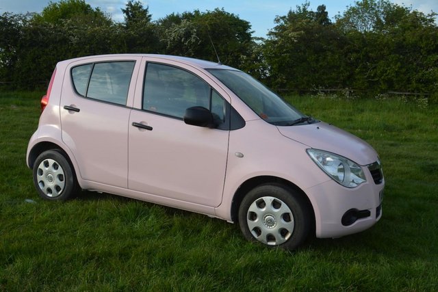 Pink Car! Vauxhall Agila  - Same as Suzuki Swift