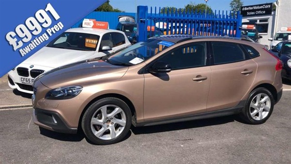 Volvo V D2 CROSS COUNTRY LUX 5d AUTO 115 BHP