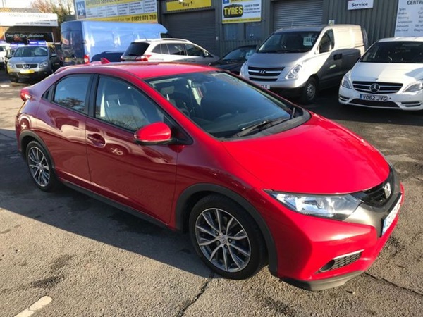 Honda Civic 2.2 I-DTEC ES 5d 148 BHP NEW SHAPE IN RED WITH