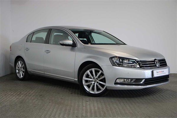 Volkswagen Passat Executive 2.0 TDI BMT 140PS 6-speed 4 Door