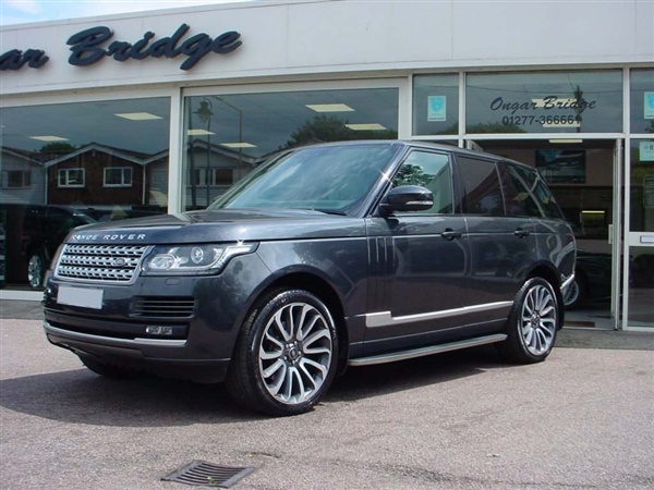 Land Rover Range Rover 3.0 TD V6 Vogue Auto 4WD (s/s) 5dr