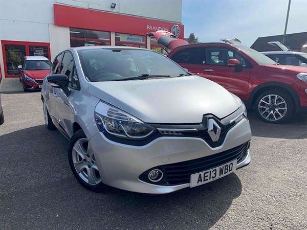 Renault Clio Clio Dynamique Medianav Hatchback 1.1 Manual