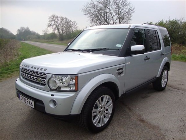 Land Rover Discovery 3.0 4 TDV6 HSE 5d AUTO 245 BHP
