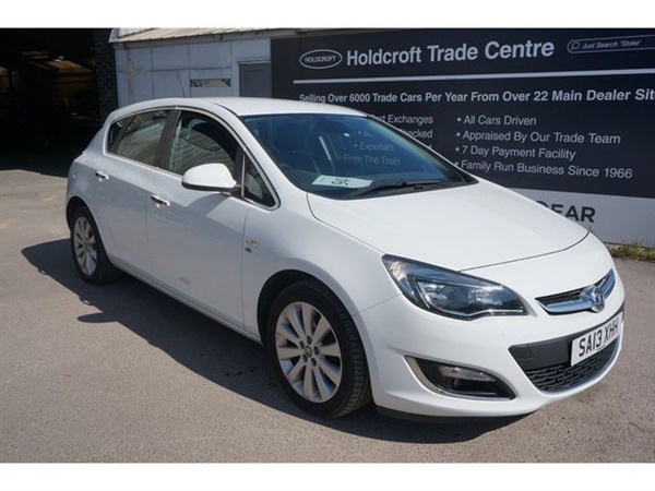 Vauxhall Astra 1.6 ELITE 5 DOOR 113 BHP IN WHITE ONE OWNER