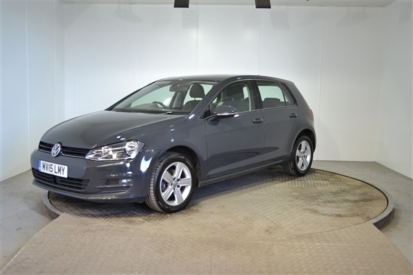 Volkswagen Golf 1.6 TDI 105 Match 5dr - AUTO HEADLIGHTS -