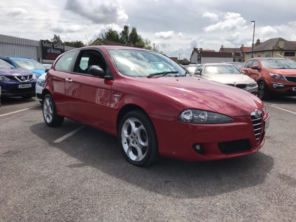 Alfa Romeo  JTDM 16v Lusso Hatchback 3dr Diesel