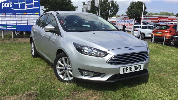 Ford Focus 1.0 EcoBoost Titanium Navigation 5dr