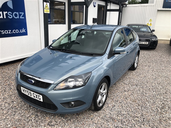 Ford Focus 1.6 Zetec 5dr Auto - ELECTRICALLY HEATED