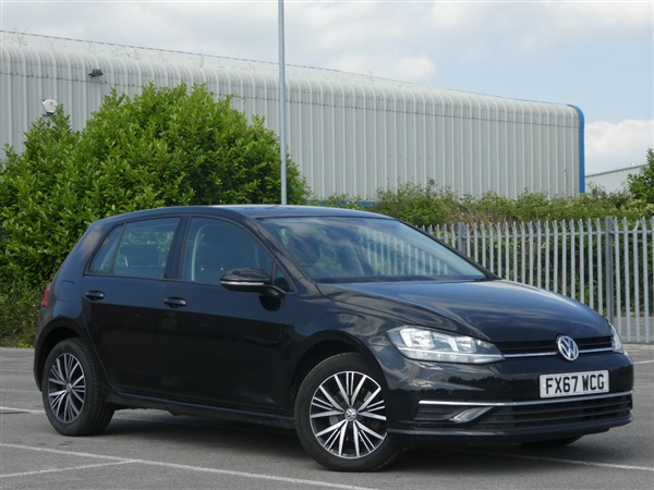 Volkswagen Golf 1.6 TDI SE NAV 5DR