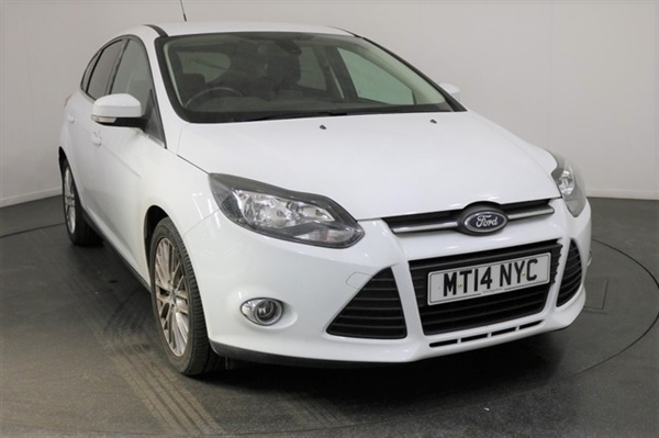 Ford Focus 1.0 ZETEC 5d 99 BHP Bluetooth DAB Digital Radio