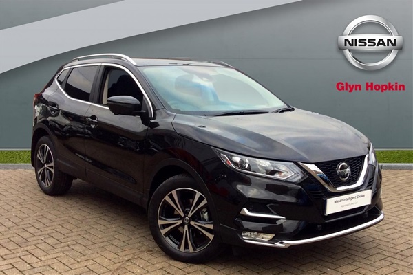 Nissan Qashqai 1.3 DiG-T 160 N-Connecta [Glass Roof Pack]