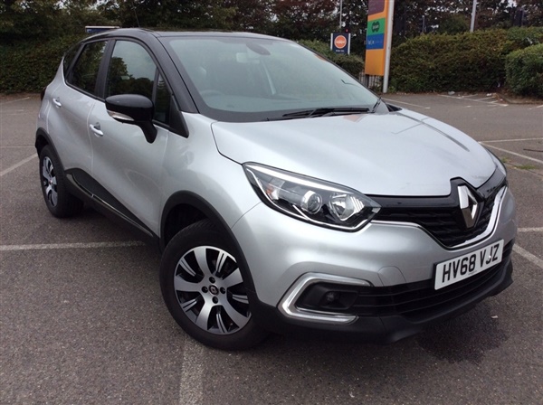 Renault Captur 0.9 TCe Play SUV 5dr Petrol (s/s) (90 ps)