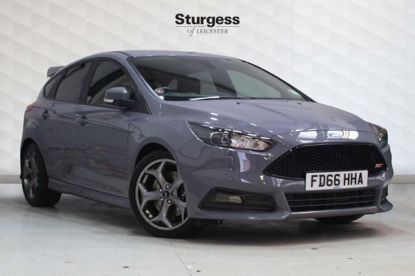 Ford Focus 2.0T EcoBoost ST-3 (s/s) 5dr