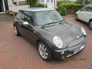 Mini Hatch Park Lane  in Potters Bar | Friday-Ad