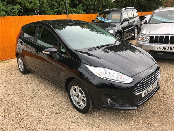 Ford Fiesta 1.6TDCi (95ps) Titanium ECOnetic (s/s) Hatchback