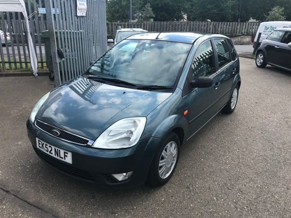 Ford Fiesta 1.6 GHIA 16V 5d 100 BHP