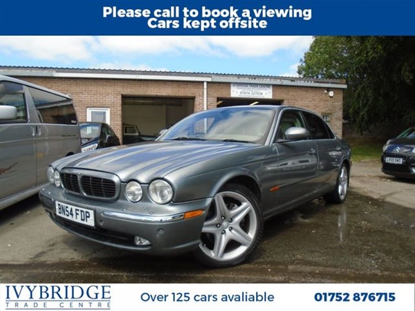 Jaguar XJ Series 4.2 V8 SOVEREIGN LWB 4d AUTO 300 BHP