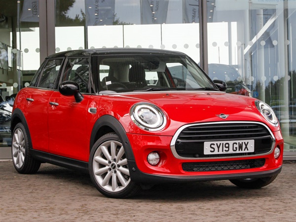 Mini Hatch 1.5 Cooper Classic II 5dr [Comfort Pack]