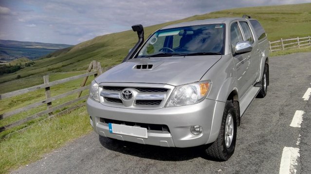 Toyota Hilux 3.0 D-4D HL3 Expedition Prepared