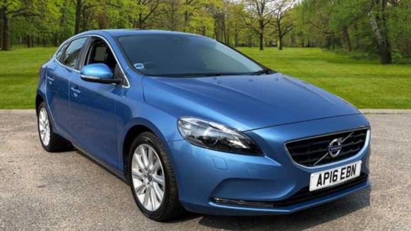 Volvo V40 SE Lux (Rear Park Assist, Heated Front Windscreen