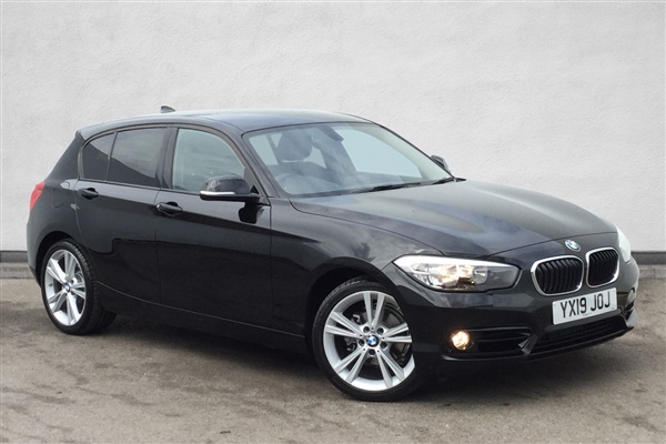 BMW 1 Series 118i [1.5] Sport 5dr [Nav/Servotronic]