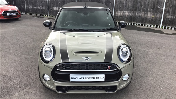 Mini Convertible 2.0 Cooper S Classic II 2dr [Comfort Pack]