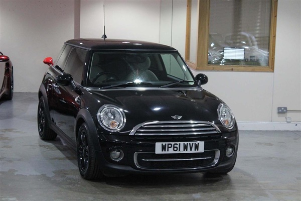 Mini Hatch 2.0 Cooper D Avenue 3dr Auto