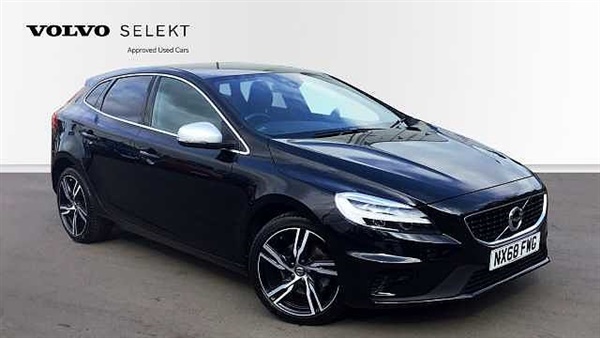 Volvo V40 (Heated Front Seats, Headlight Cleaning System,