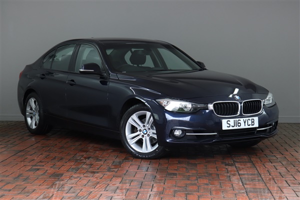 BMW 3 Series 320i Sport [Sat Nav, Parking Sensors] 4dr Step