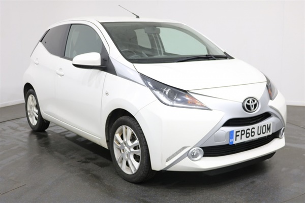 Toyota Aygo 1.0 VVT-I x-pure 5d 69 BHP Bluetooth DAB Digital