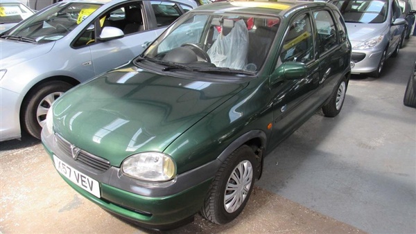 Vauxhall Corsa 1.2 i 16v Club 5dr