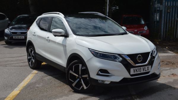 Nissan Qashqai 1.5 dCi Tekna [Glass Roof Pack] 5dr