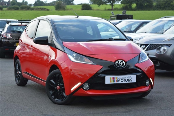 Toyota Aygo 1.0 VVT-i x-cite 4 Red Bi-Tone 5dr