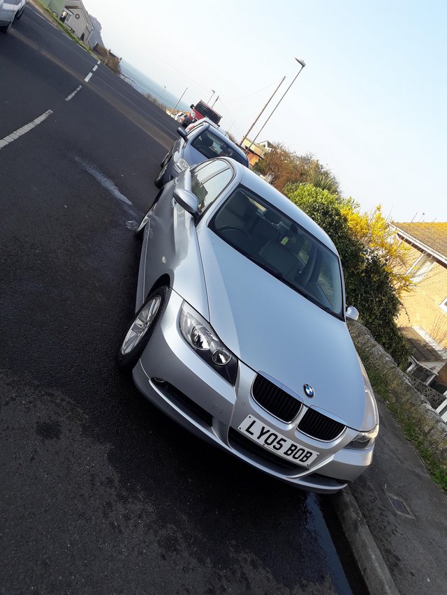 bmw 320i  low mileage and MOT