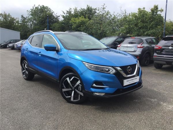 Nissan Qashqai 1.5 dCi Tekna [Glass Roof Pack] 5dr