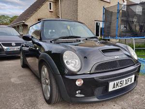 Mini Hatch  in Cheddar | Friday-Ad