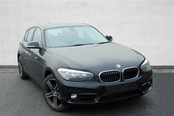 BMW 1 Series 118i [1.5] Sport 5dr [Nav/Servotronic]