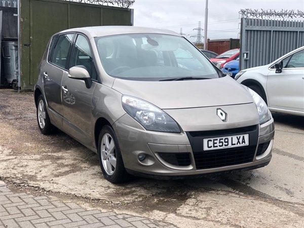 Renault Scenic 1.6 VVT Dynamique 5dr