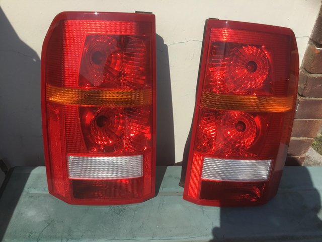 Discovery 3 back lights