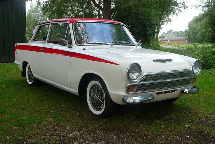 Ford - Cortina  Automatic - 