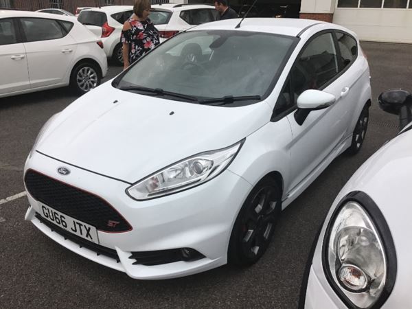 Ford Fiesta 1.6 EcoBoost ST-3 3dr - HEATED SEATS - FORD SYNC
