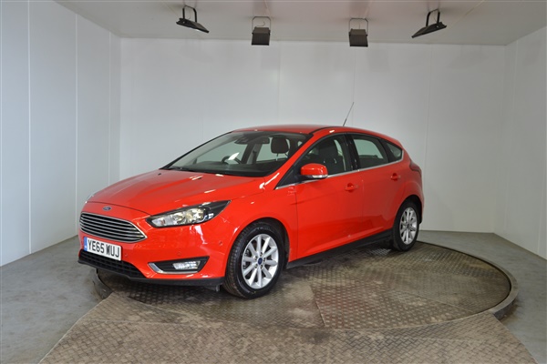 Ford Focus 1.5 TDCi 120 Titanium Navigation 5dr - HEATED