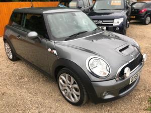 Mini Hatch One  in Gloucester | Friday-Ad