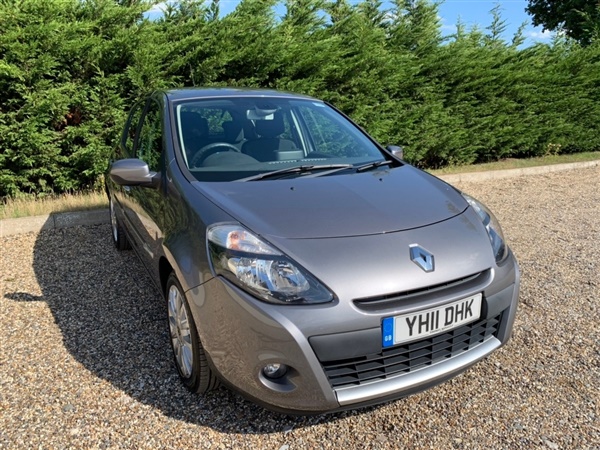 Renault Clio 1.6 VVT Dynamique 5dr (Tom Tom) Auto