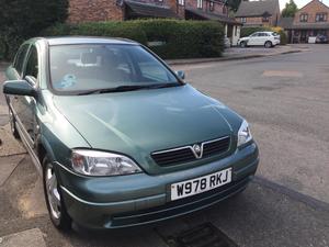 Vauxhall Astra  in Tadworth | Friday-Ad