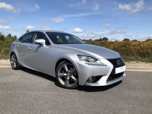 Lexus IS 300h Premier 4dr CVT Auto