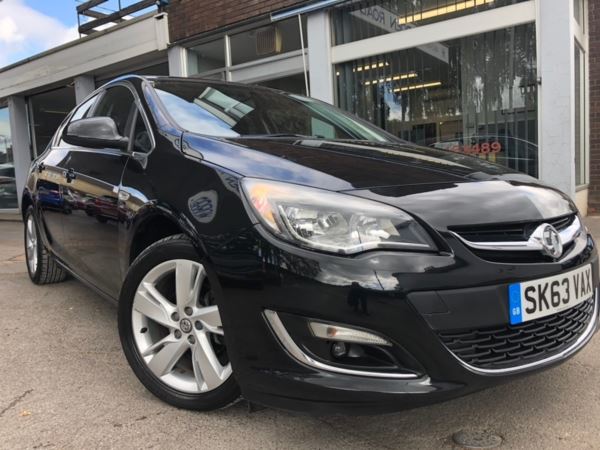 Vauxhall Astra v SRi Hatchback 5dr Petrol (100 ps)