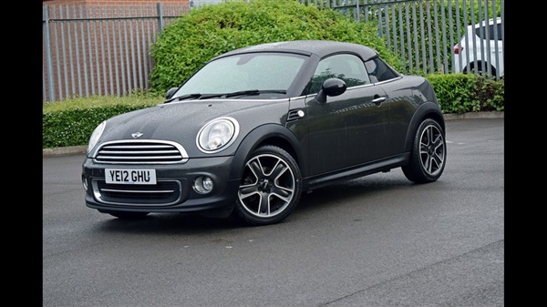 Mini Coupe 1.6 Cooper 3dr [Chili Pack]