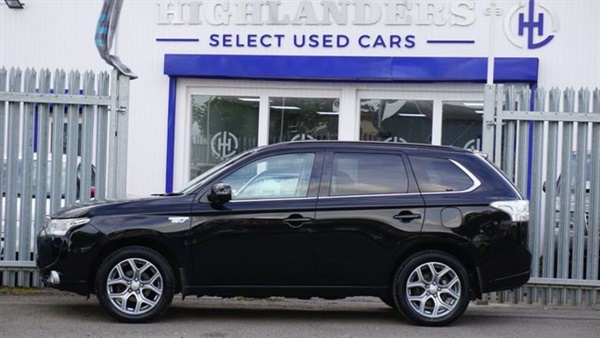 Mitsubishi Outlander 2.0 PHEV GX 4HS 5d AUTO 162 BHP SAT NAV